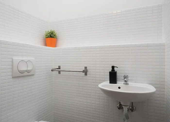 Passage By Vagabond Downtown *