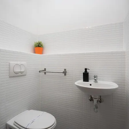 Passage By Vagabond Downtown *